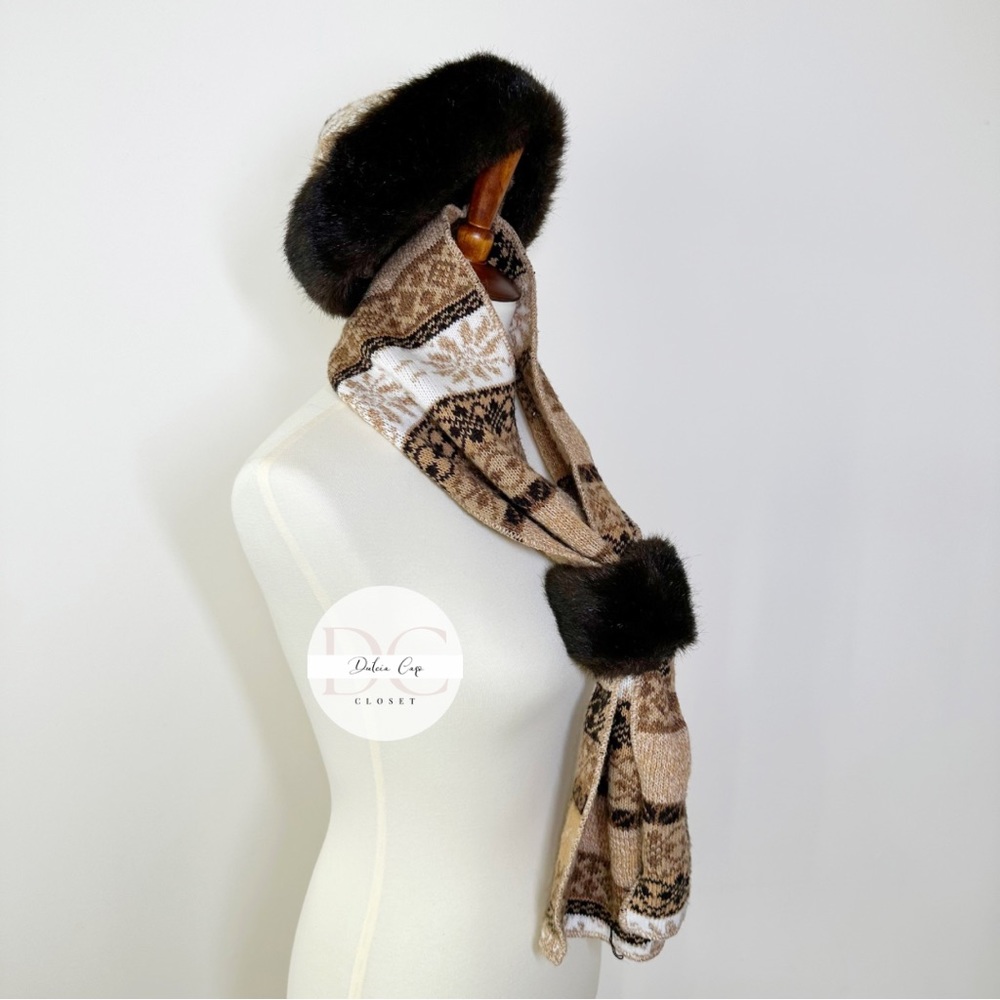 Winter hat and scarf with faux fur